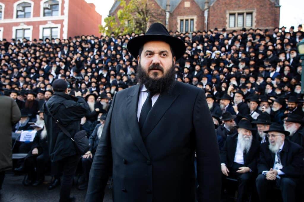 צירי תנועה נחסמו לטובת תצלום של אלפי שלוחי חב"ד צירי תנועה נחסמו לטובת תצלום של אלפי שלוחי חב"ד