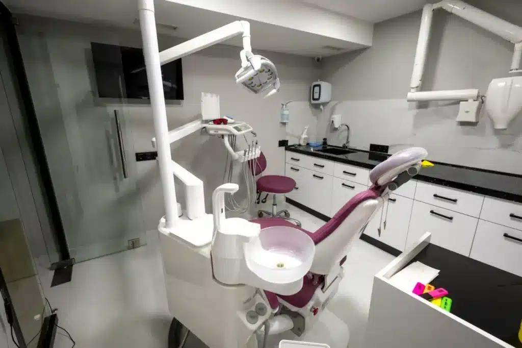 מרפאת השיניים של מלון ג’נסיס – איכות, מקצועיות ומחירים משתלמים מרפאת השיניים של מלון ג’נסיס – איכות, מקצועיות ומחירים משתלמים