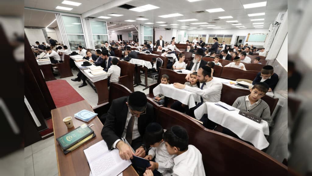 מעמד פדיון פטר חמור בקהילת חניכי הישיבות