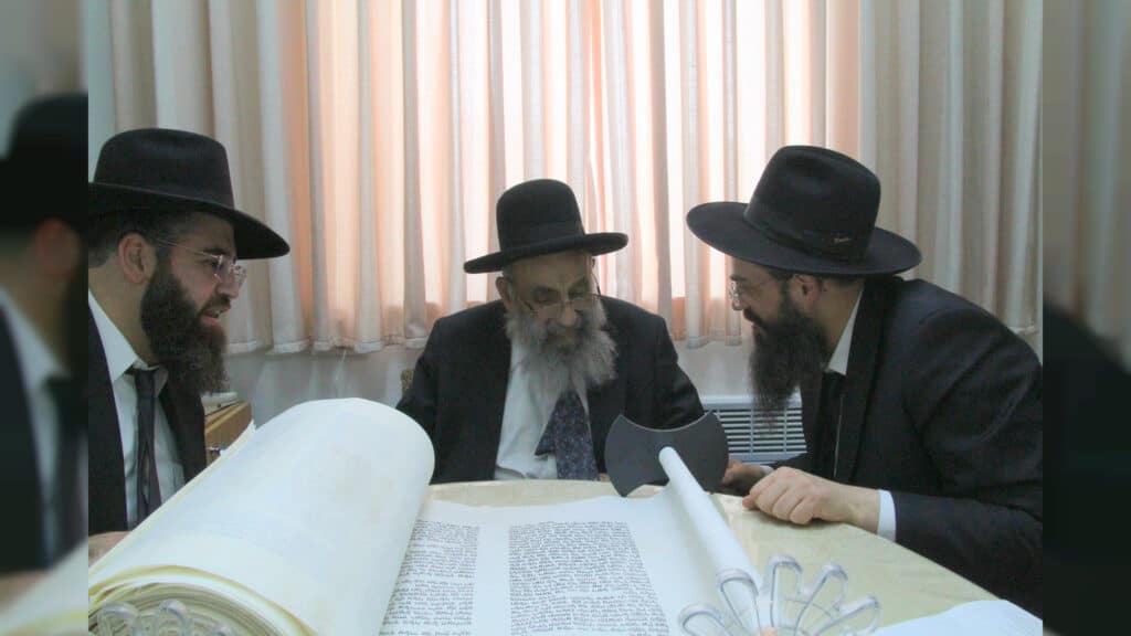 בישיבת אהל תורה מעמד הכנסת ספר תורה חדש