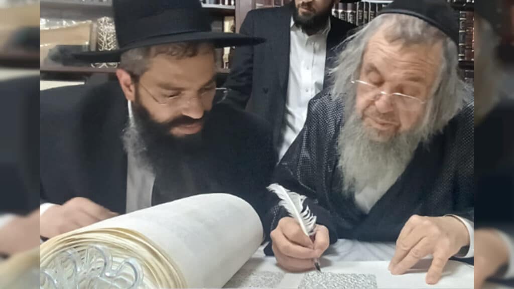 בישיבת אהל תורה מעמד הכנסת ספר תורה חדש