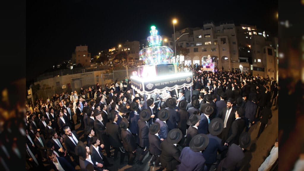 בישיבת אהל תורה מעמד הכנסת ספר תורה חדש