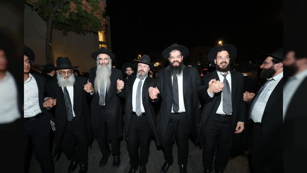 בישיבת אהל תורה מעמד הכנסת ספר תורה חדש