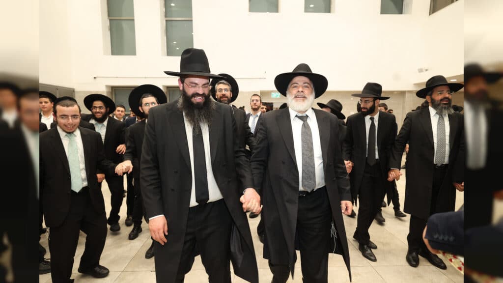 בישיבת אהל תורה מעמד הכנסת ספר תורה חדש