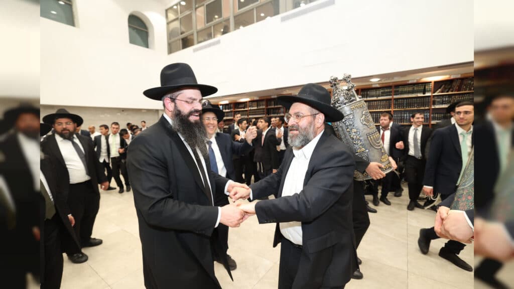 בישיבת אהל תורה מעמד הכנסת ספר תורה חדש