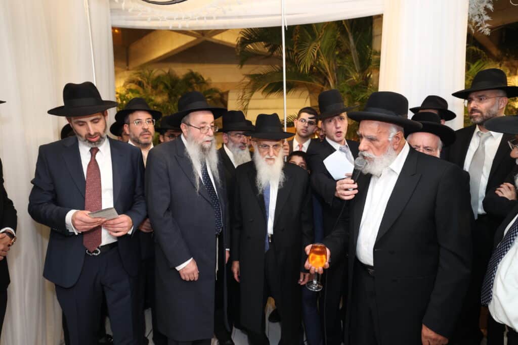 ראש העיר חיתן את בנו - כולם הגיעו לאחל מזל טוב