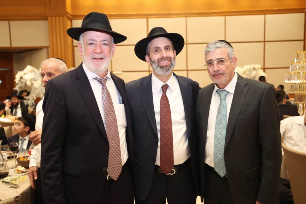 ראש העיר חיתן את בנו - כולם הגיעו לאחל מזל טוב