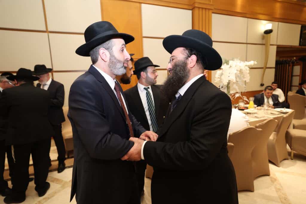 ראש העיר חיתן את בנו - כולם הגיעו לאחל מזל טוב