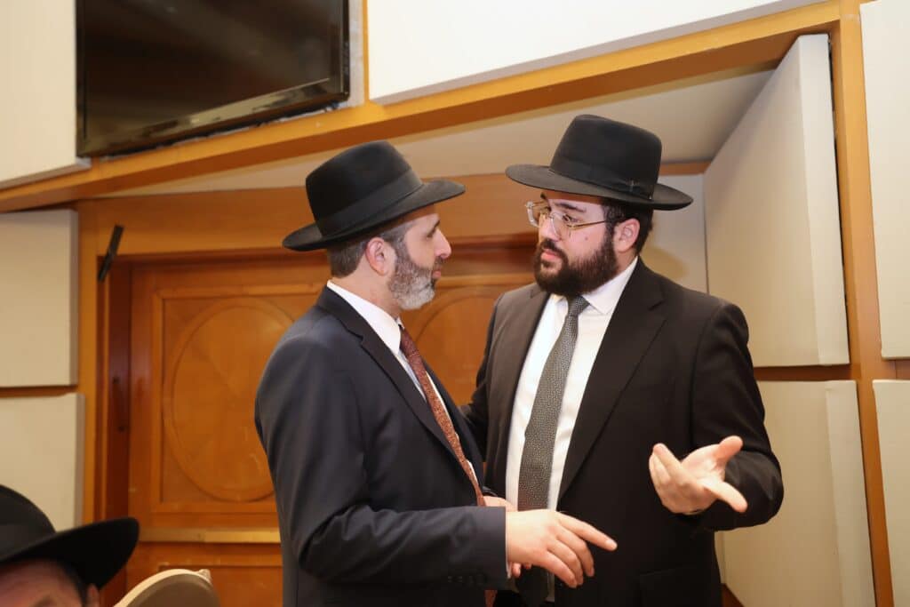 ראש העיר חיתן את בנו - כולם הגיעו לאחל מזל טוב