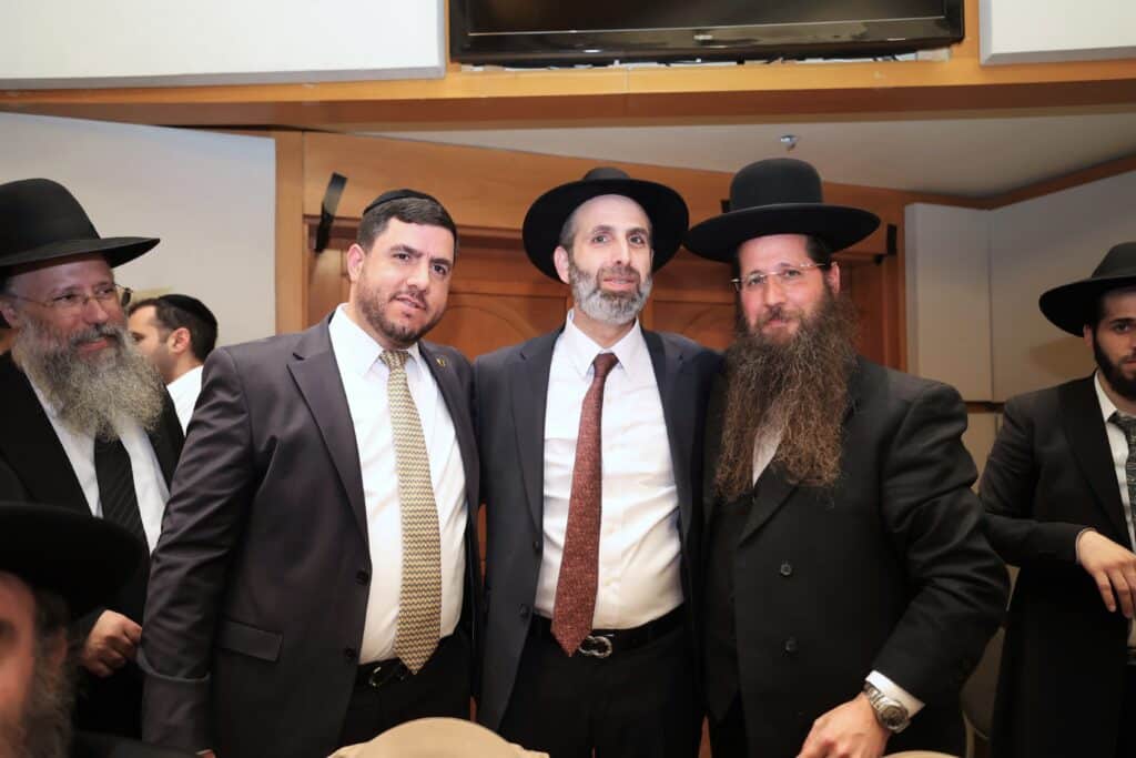 ראש העיר חיתן את בנו - כולם הגיעו לאחל מזל טוב