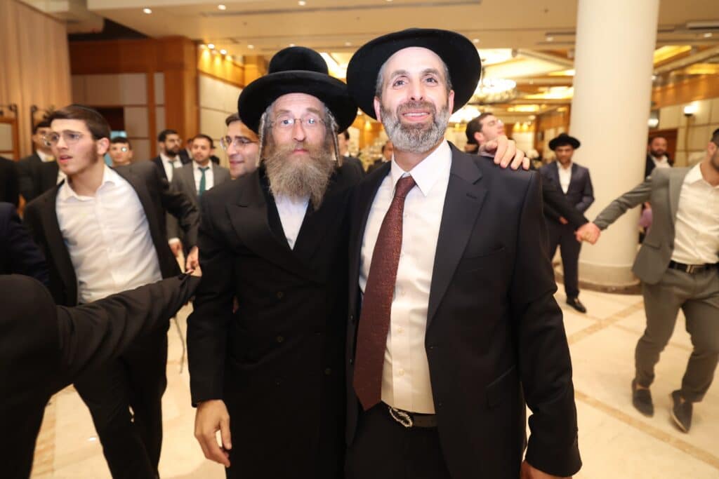 ראש העיר חיתן את בנו - כולם הגיעו לאחל מזל טוב