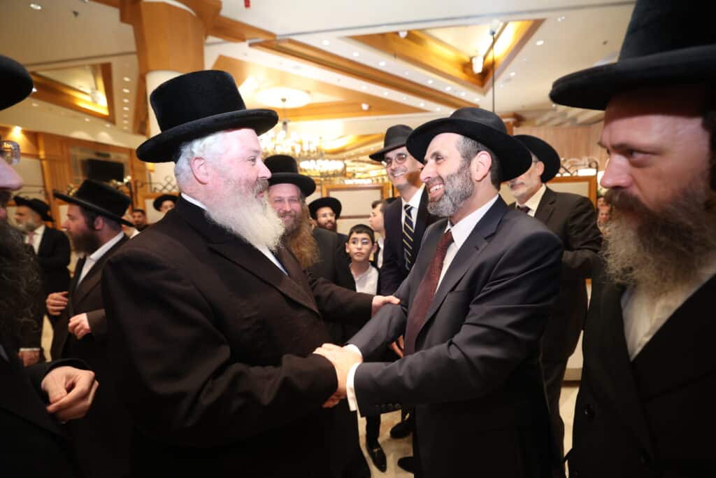 ראש העיר חיתן את בנו - כולם הגיעו לאחל מזל טוב