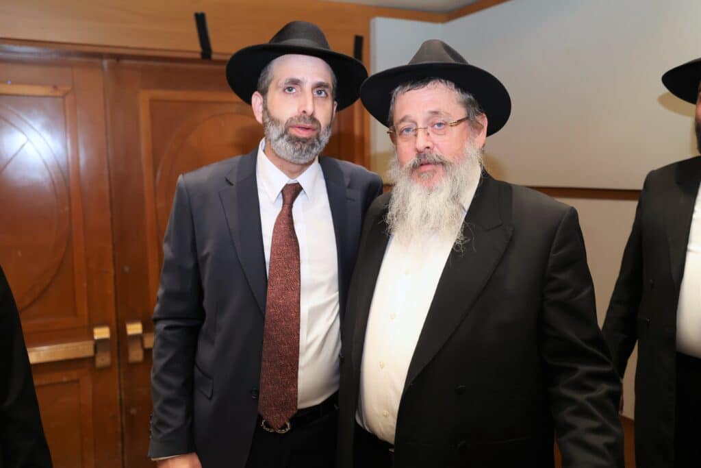 ראש העיר חיתן את בנו - כולם הגיעו לאחל מזל טוב