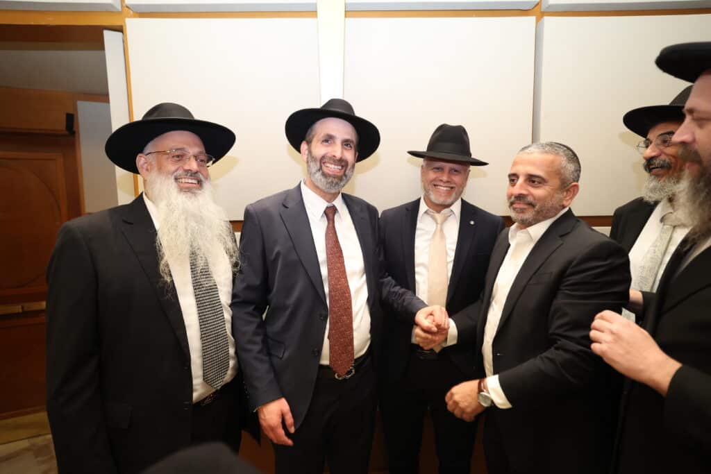 ראש העיר חיתן את בנו - כולם הגיעו לאחל מזל טוב