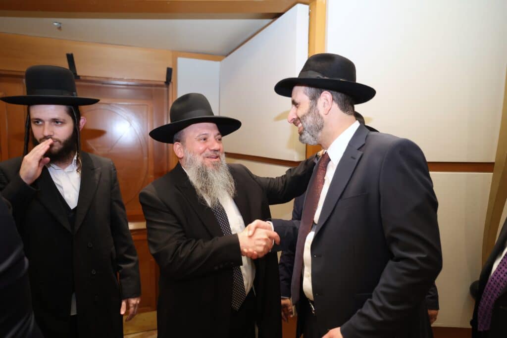 ראש העיר חיתן את בנו - כולם הגיעו לאחל מזל טוב