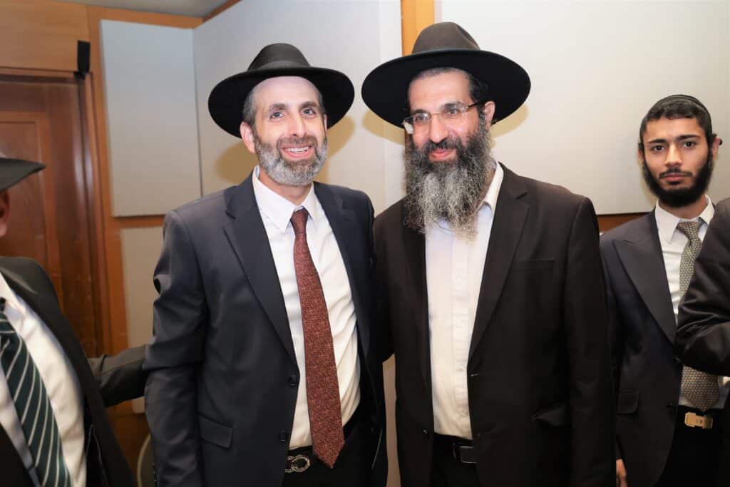 ראש העיר חיתן את בנו - כולם הגיעו לאחל מזל טוב