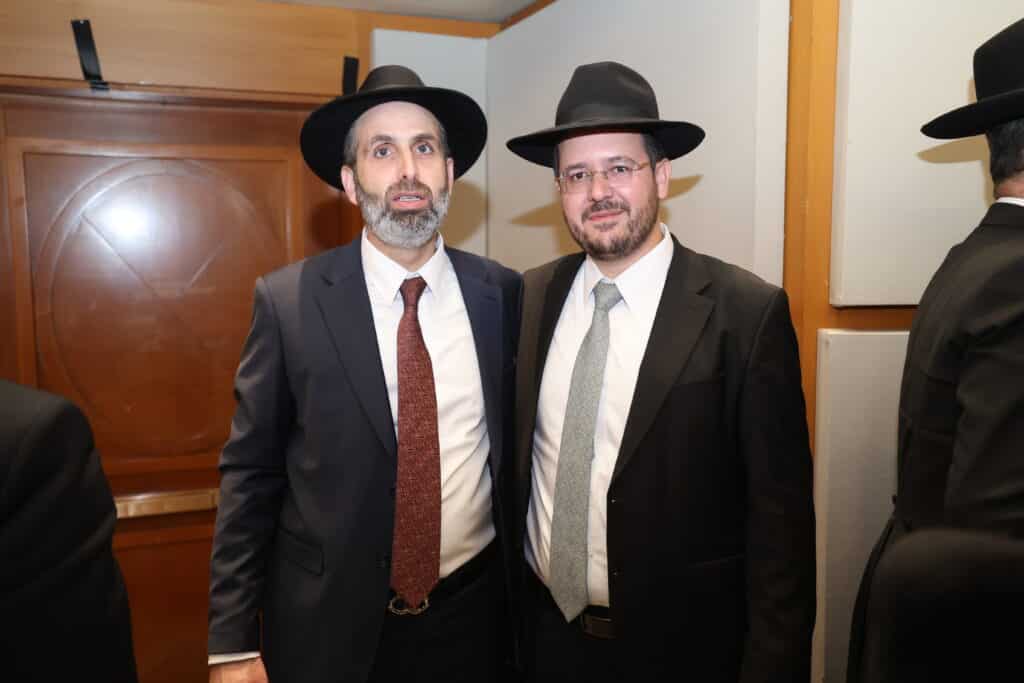 ראש העיר חיתן את בנו - כולם הגיעו לאחל מזל טוב