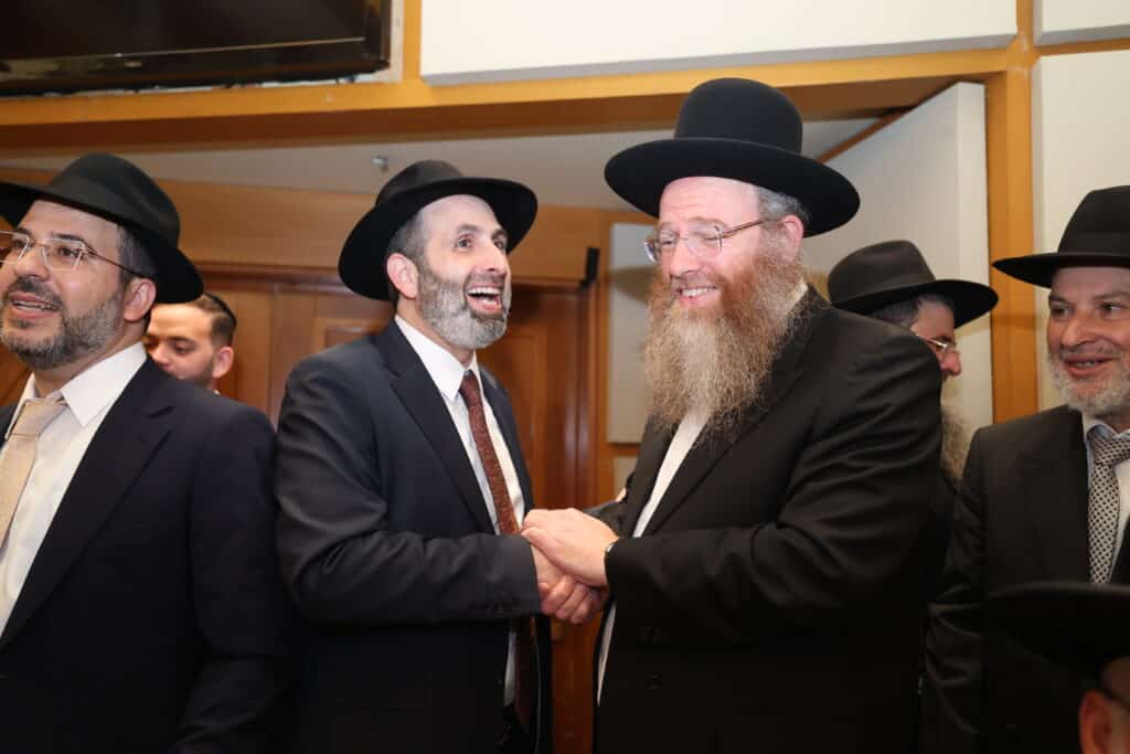 ראש העיר חיתן את בנו - כולם הגיעו לאחל מזל טוב