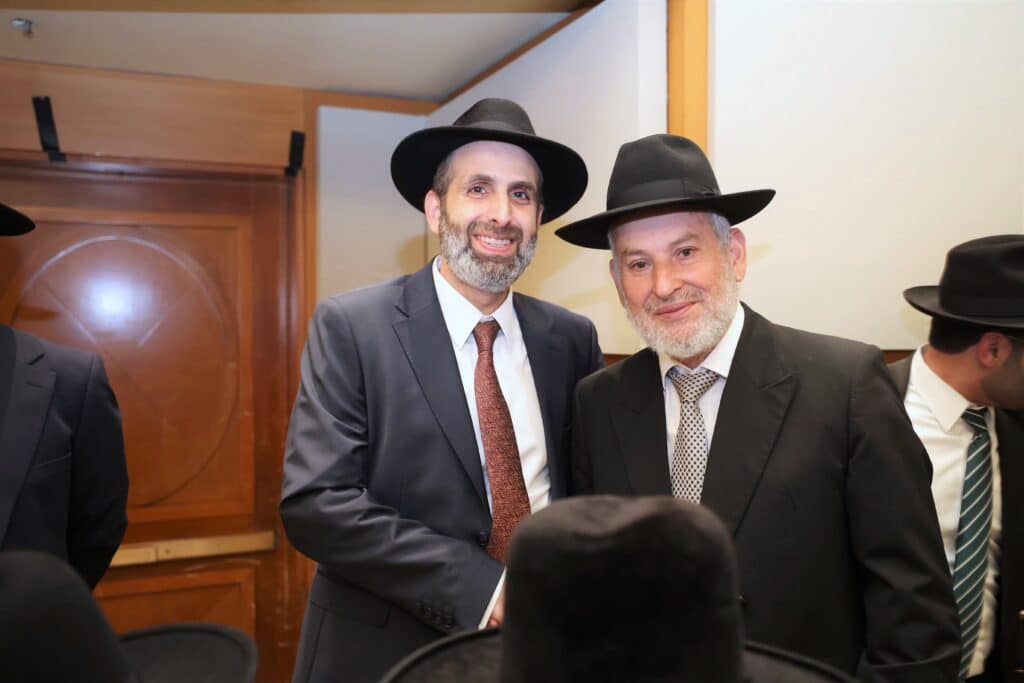 ראש העיר חיתן את בנו - כולם הגיעו לאחל מזל טוב