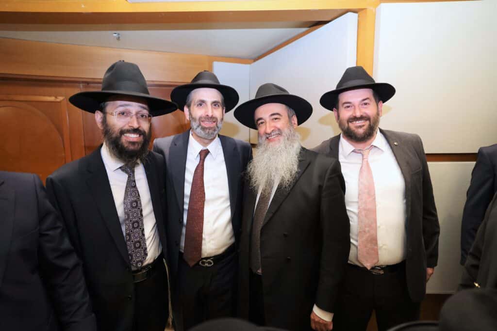 ראש העיר חיתן את בנו - כולם הגיעו לאחל מזל טוב