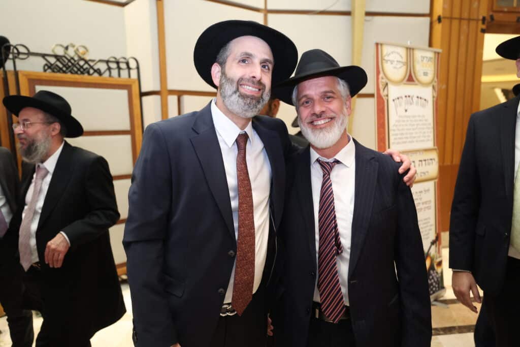 ראש העיר חיתן את בנו - כולם הגיעו לאחל מזל טוב