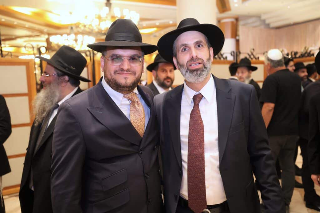 ראש העיר חיתן את בנו - כולם הגיעו לאחל מזל טוב