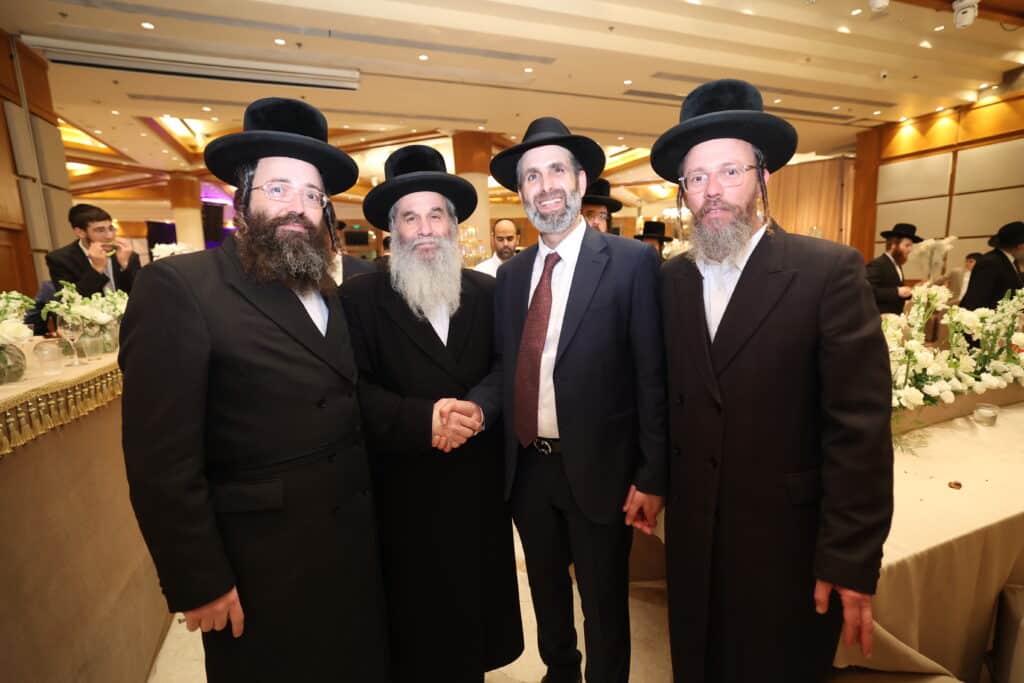 ראש העיר חיתן את בנו - כולם הגיעו לאחל מזל טוב