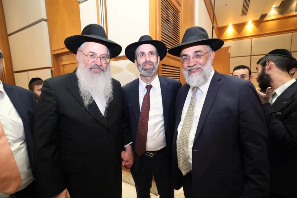 ראש העיר חיתן את בנו - כולם הגיעו לאחל מזל טוב