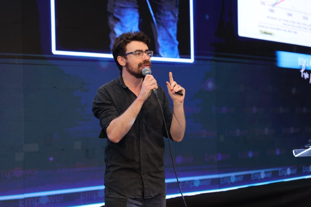 ועידת "אימפאוור": מאות התכנסו ללמוד איך לצמוח עסקית