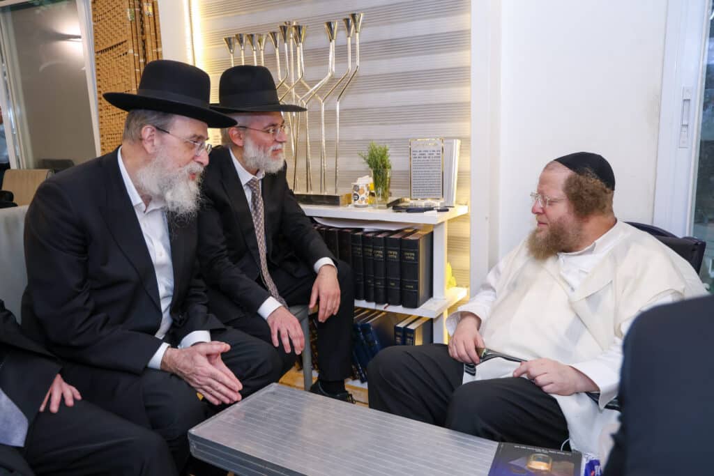 הגרש"ב סורוצקין ישב שבעה על אימו כולם עלו לנחם