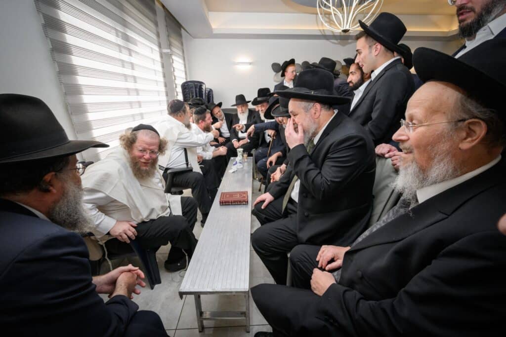 הגרש"ב סורוצקין ישב שבעה על אימו כולם עלו לנחם