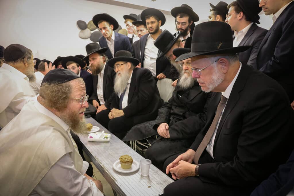 הגרש"ב סורוצקין ישב שבעה על אימו כולם עלו לנחם