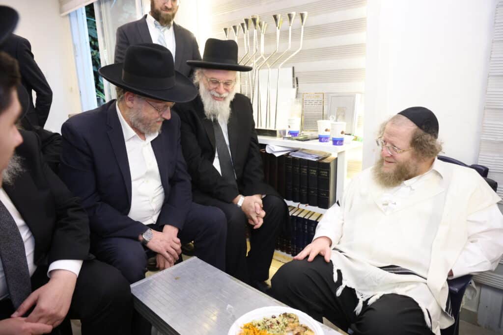 הגרש"ב סורוצקין ישב שבעה על אימו כולם עלו לנחם