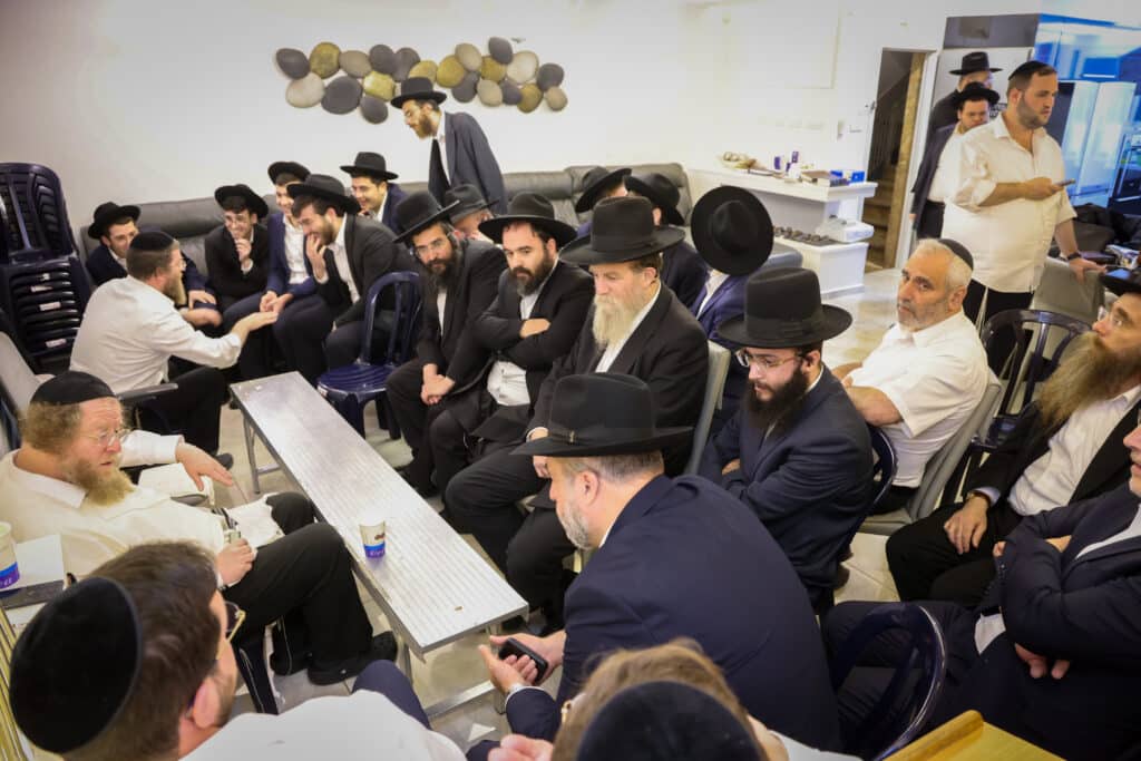 הגרש"ב סורוצקין ישב שבעה על אימו כולם עלו לנחם