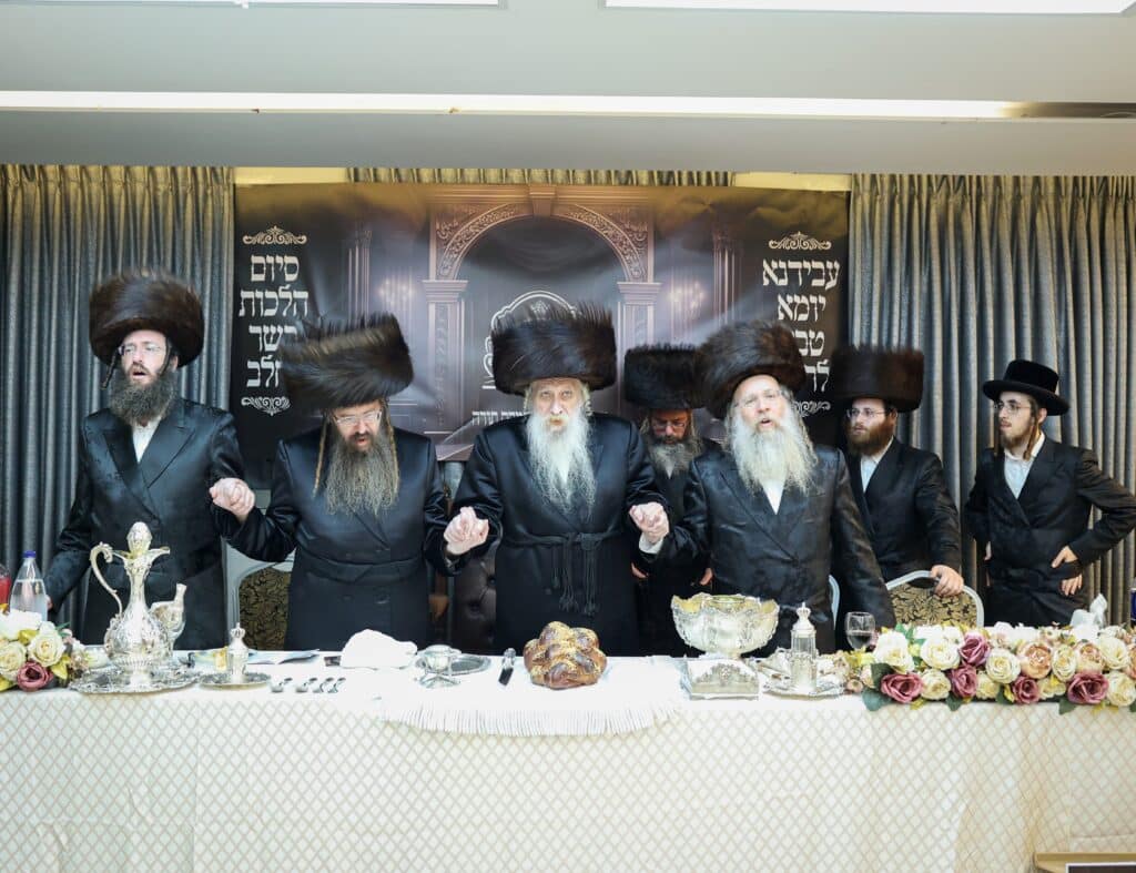 מעמד סיום הלכות בשר וחלב ב'כולל גבוה להוראה' טשארנאביל