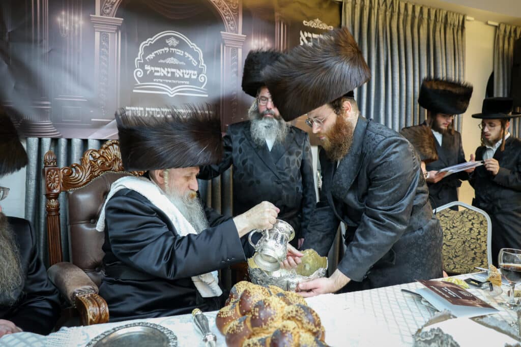 מעמד סיום הלכות בשר וחלב ב'כולל גבוה להוראה' טשארנאביל