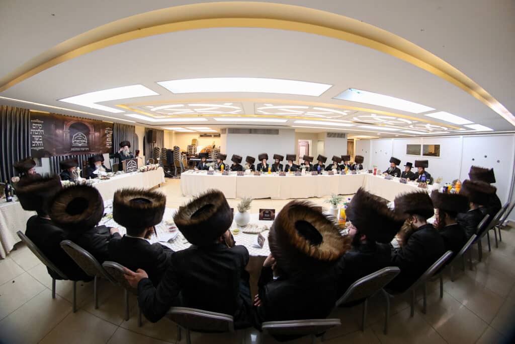 מעמד סיום הלכות בשר וחלב ב'כולל גבוה להוראה' טשארנאביל