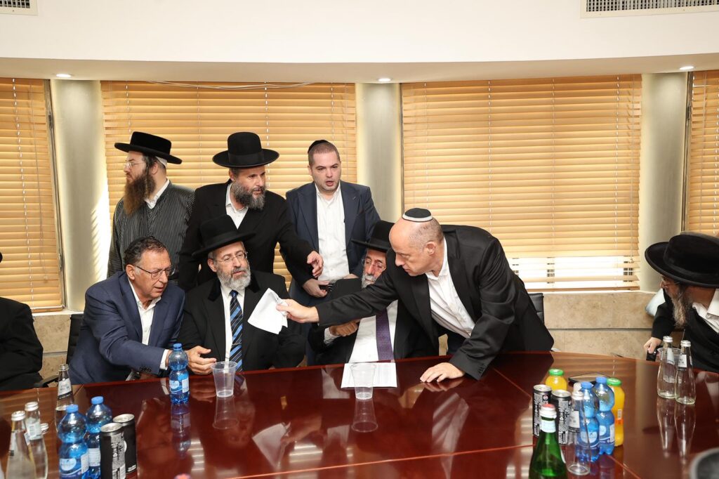 במעמד מרשים ביקב ברקן הופרשו מעל מאה אלף ליטר יין לתרומות ומעשרות 