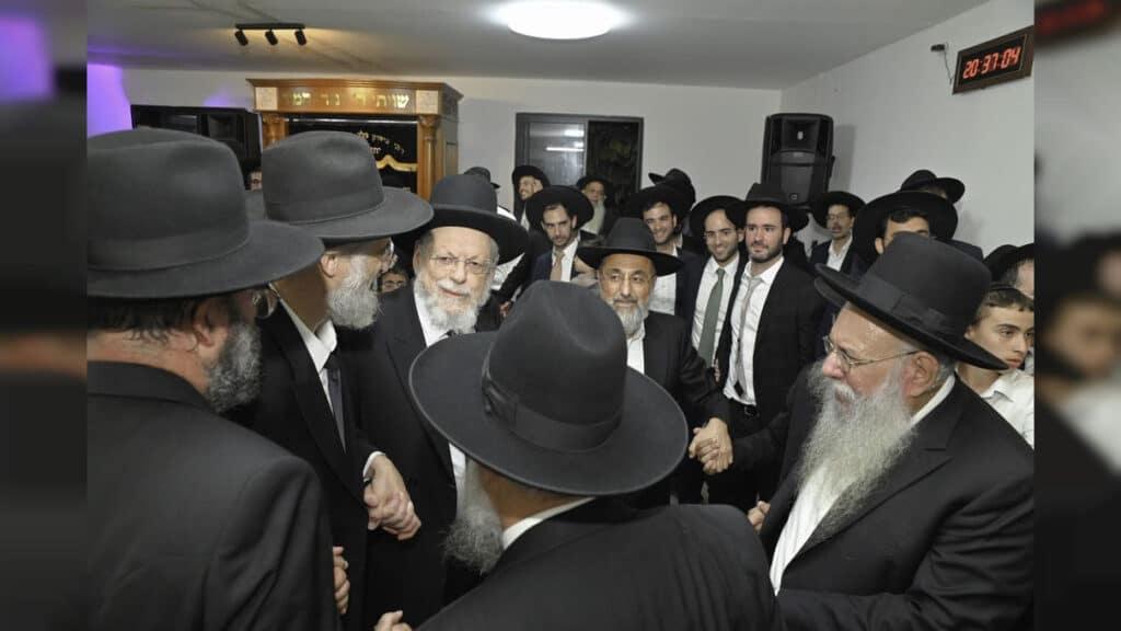 הכנסת ספר תורה והכתרת רב בקהילה החדשה ברכסים