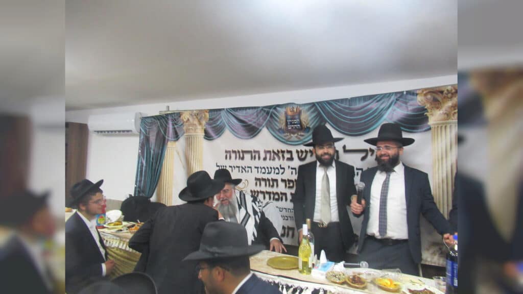 הכנסת ספר תורה והכתרת רב בקהילה החדשה ברכסים