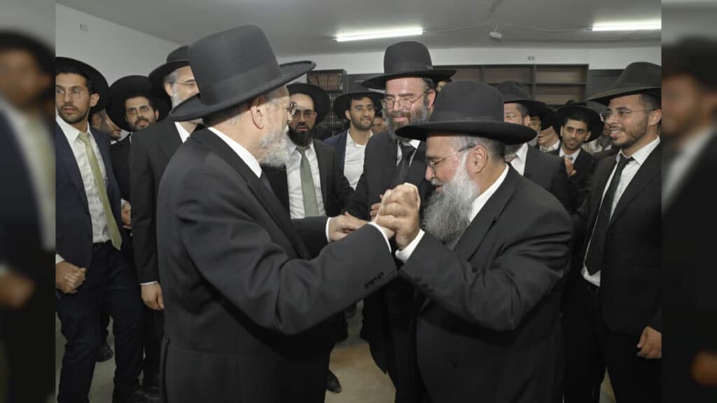 הכנסת ספר תורה והכתרת רב בקהילה החדשה ברכסים