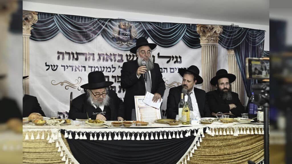 הכנסת ספר תורה והכתרת רב בקהילה החדשה ברכסים