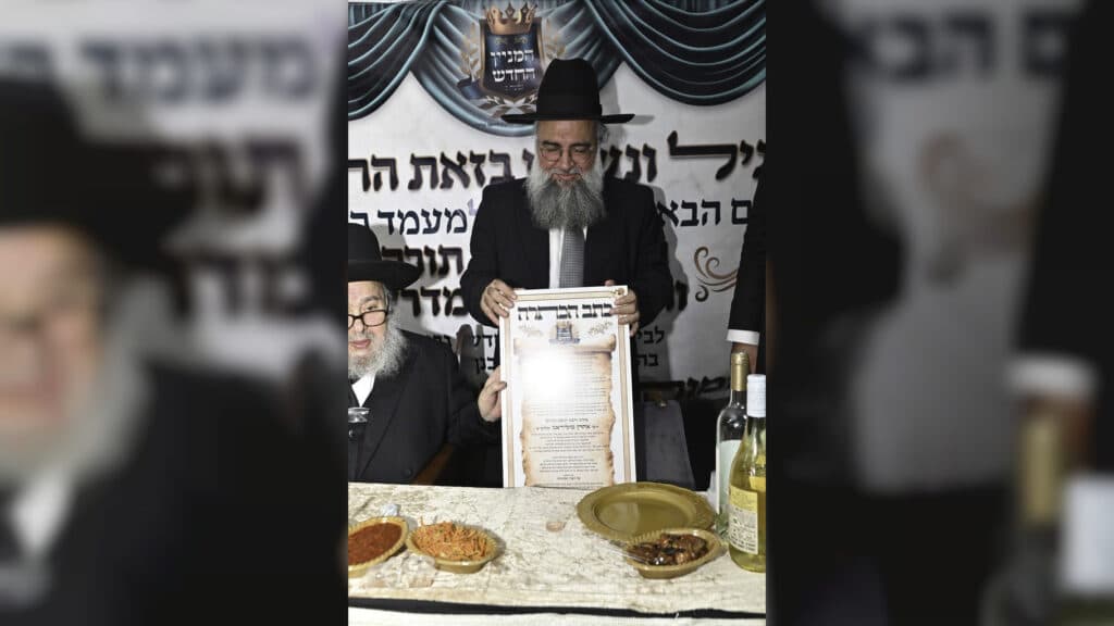 הכנסת ספר תורה והכתרת רב בקהילה החדשה ברכסים