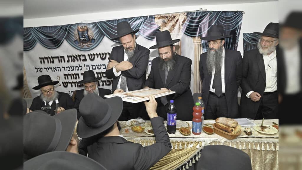 הכנסת ספר תורה והכתרת רב בקהילה החדשה ברכסים