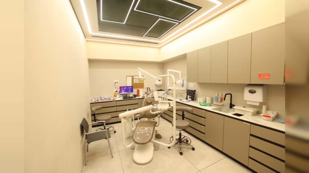 'לאומית' חונכת את הסניף הראשון של רשת 'לאומית דנט' בירושלים