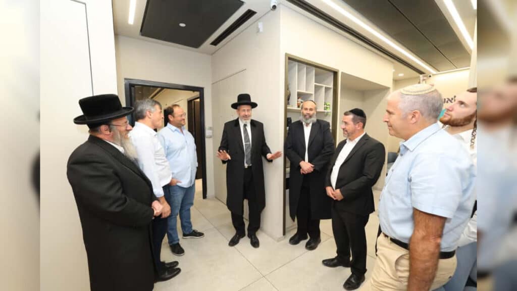 'לאומית' חונכת את הסניף הראשון של רשת 'לאומית דנט' בירושלים