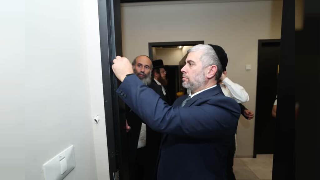 'לאומית' חונכת את הסניף הראשון של רשת 'לאומית דנט' בירושלים