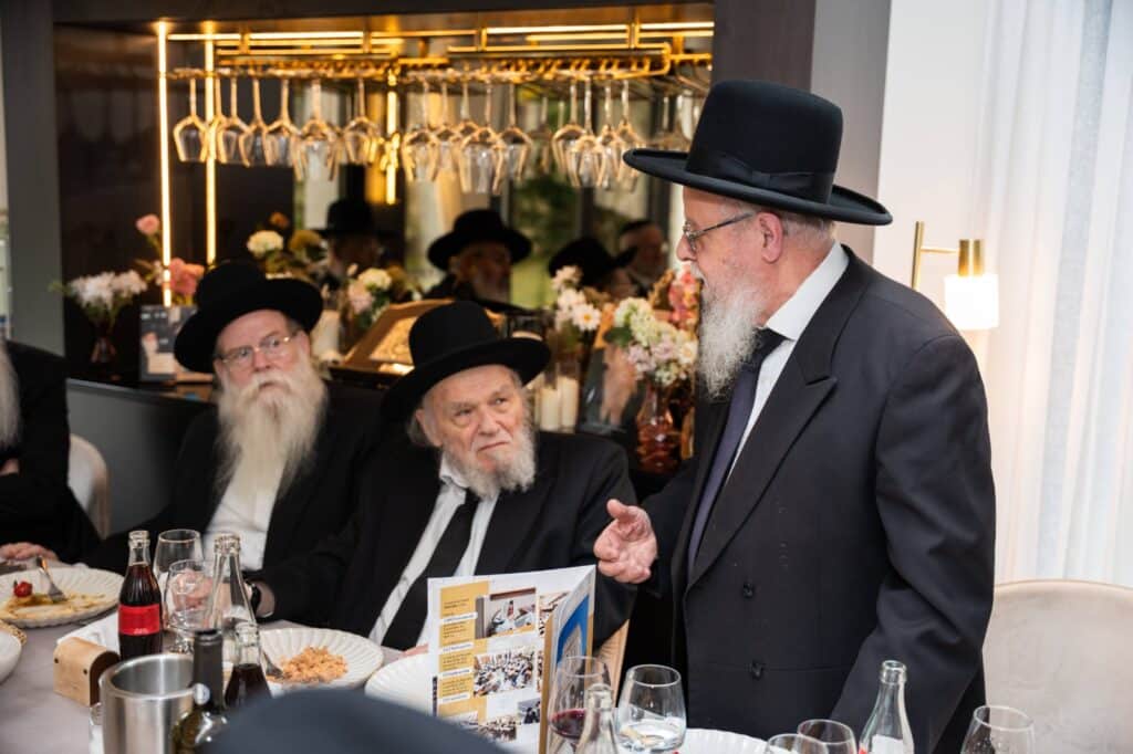 הביקור המרגש של הגרמ"ה הירש בצרפת