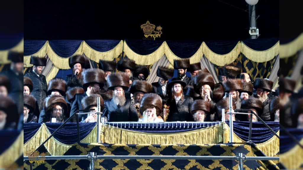 אלפי חסידי סאטמאר במעמד ההדלקה במירון עם כ"ק האדמו״ר