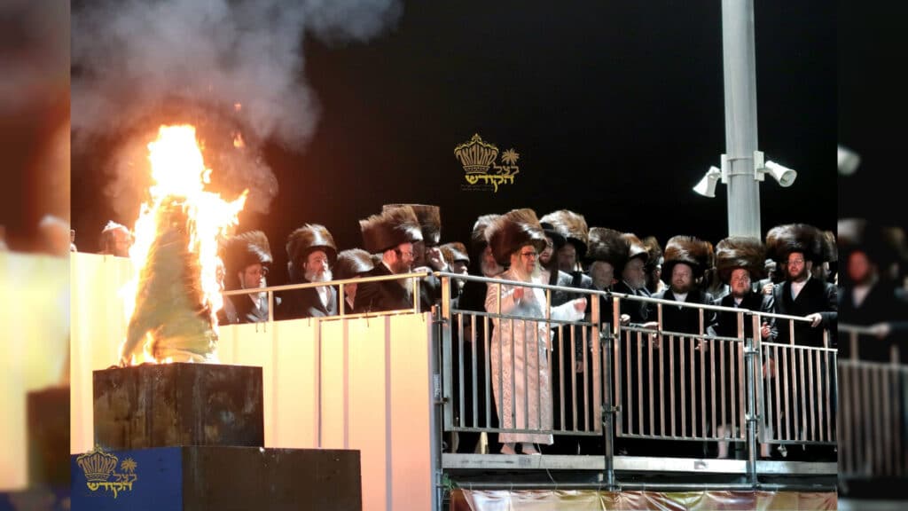 אלפי חסידי סאטמאר במעמד ההדלקה במירון עם כ"ק האדמו״ר